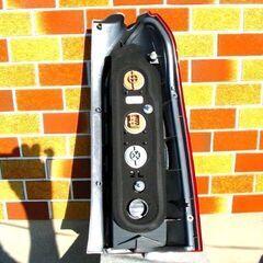 ★美品！　TOYOTA 　サクシード　probox　左テールランプ　トヨタ　プロボックス　SUCCEEDの画像