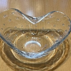 ハート型のかわいい食器です。の画像