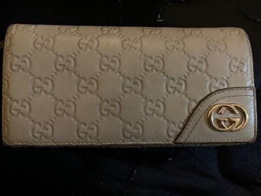 GUCCIの長財布