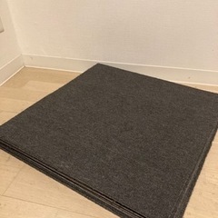差し上げます・タイルラグの画像