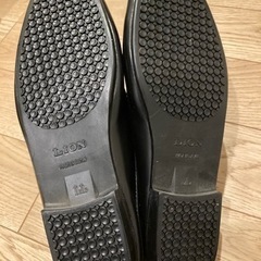 革靴のようなスリッパ、サボの画像