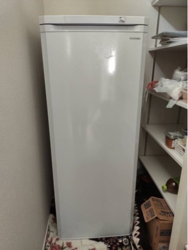 新品　冷凍庫