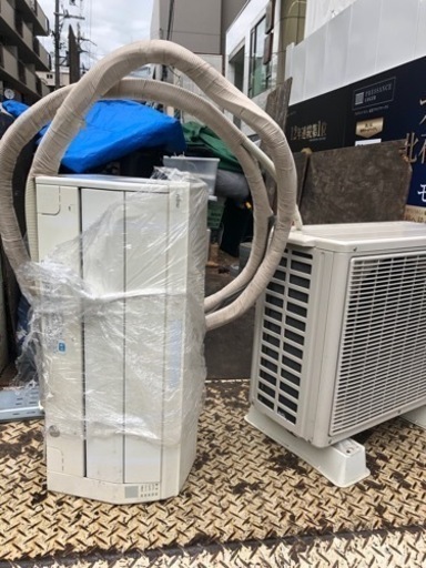 富士通　エアコン　2.2kw 配管付き　2014年