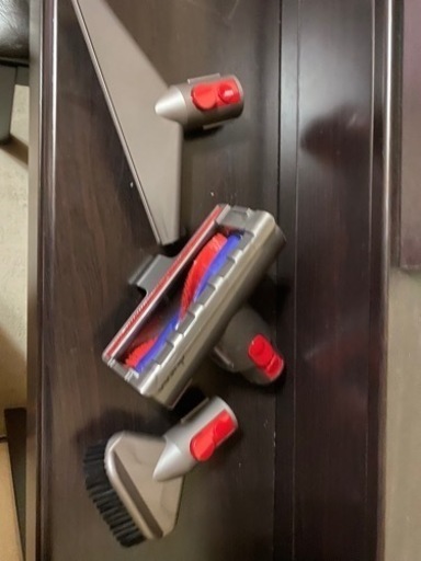 ダイソン Dyson V8 Fluffy スタンド付
