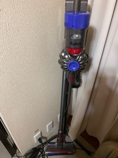 ダイソン Dyson V8 Fluffy スタンド付