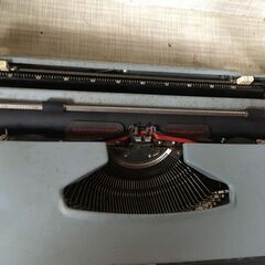 ブラザー brother DE LUXE 233 英文タイプライター 昭和レトロ アンティーク家具の画像