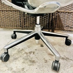 【売約済み】 エルゴヒューマン　ベーシック　basic  メッシュ　背面メッシュ　アルミポリッシュ　オフィスチェア　ヘッドレスト　取説付き　EH-HAM-HB-KM-10 EH-HAM　  検　座メッシュ KOKUYO ing コクヨ　イング　デスクチェア　OAチェア　事務椅子　ポリッシュ　OKAMURA オカムラ  Aeron Chairs ハーマンミラー hermanmiller アーロンチェア 　テレワーク　ランバーサポート　ハイタイプ　EHP-HAM 関家具 　pro プロ　在宅ワーク　腰痛の画像