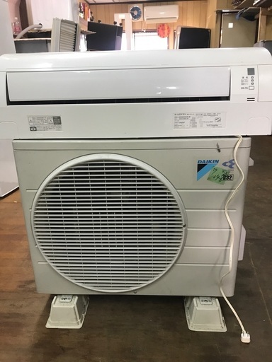 2017 Daikin 6畳- 無料の基本的なエアコンの建設!