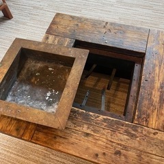 囲炉裏テーブルの画像