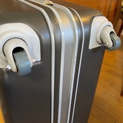 スーツケース 大型 キャスター新品取替え済の画像