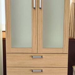 食器棚の画像