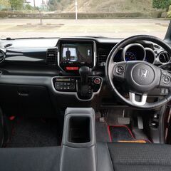 ご成約となりましたので受付終了といたします 車検6年4月 ホンダ N-BOXカスタム G ターボパッケージの画像