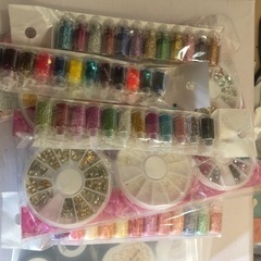 ネイル用LEDランプとオマケにキラキラなどの画像