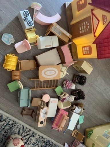 シルバニアファミリー一式　家具小物など画像確認ページ