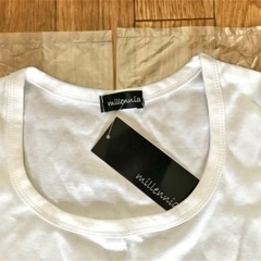 【新品】 Tシャツ 白 パフショルダー　日本製の画像