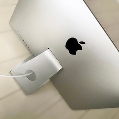 Apple iMac 21.5-inch late 2013の画像