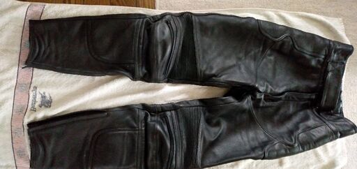 バイク　革パンツとタンクバック(価格交渉に対応します)