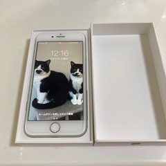 値下げしました😭iPhone8 64㎇　SIMフリー　シルバーの画像
