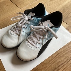 プーマ　トレーニングシューズ