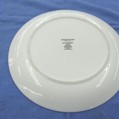 ウェッジウッド ワイルドストロベリー ホワイト プレート 27cm 皿 WEDGWOOD 札幌 西岡店の画像