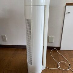 タワー型扇風機の画像