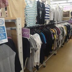 久留米市上津町にあるリサイクルショップフライズ久留米店より、衣類SALEのおしらせです♪ − 福岡県