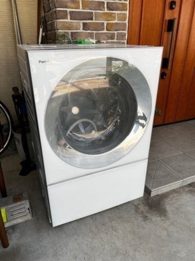 再出品！早い者勝ちです！急ぎの為お安くしました！お値段交渉可！パナソニック ドラム式洗濯機 NA-VG1100L