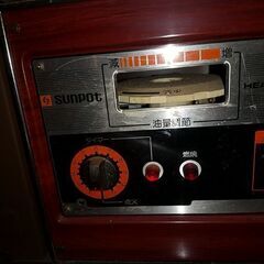 ストーブと室内用灯油タンク