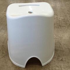0717-008 【無料】 浴室用イスの画像