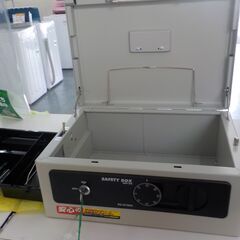 G:039506　手提げ金庫　鍵付き　ダイヤル式