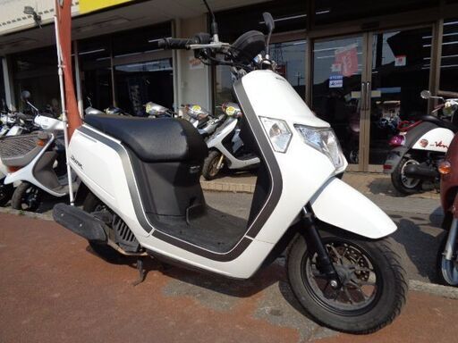 NO.4383　ダンク（ＤＵＮＫ）　水冷４サイクルエンジン　ＦＩ車　シガーソケット電源　ディスクブレーキ　パールホワイト　☆彡