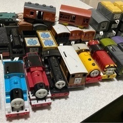 機関車トーマスと仲間37両の画像
