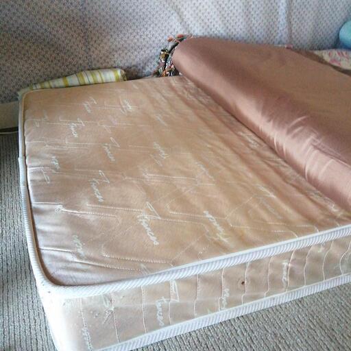 シングルベッド