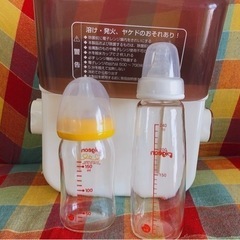 哺乳瓶と除菌ケースの画像