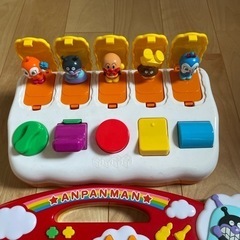 アンパンマンピアノと知育おもちゃの画像