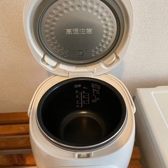 炊飯器の画像