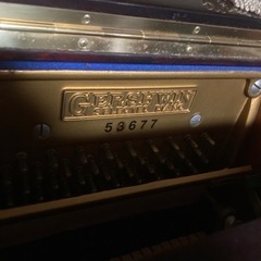 アップライトピアノの画像