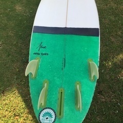 受付終了】エメリー 5'8 サーフボード 26リッター