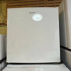 ★送料・設置無料★ 中古 2ドア冷蔵庫 アイリスオーヤマ (No.0825) IRIS OHYAMA（アイリスオーヤマ） 冷蔵庫 一人暮らし 133L 小型 2ドア