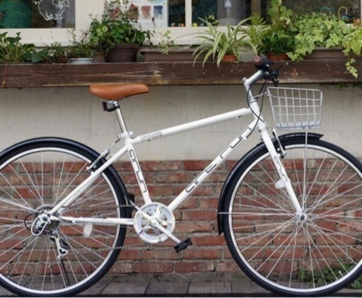 美品　カゴ付き　クロスバイク　ホワイト