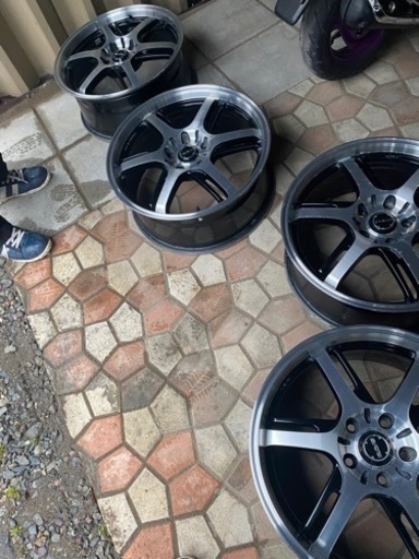 決まりました　　RAYS レイズ　グラムライツ　18インチ