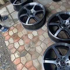決まりました　　RAYS レイズ　グラムライツ　18インチ