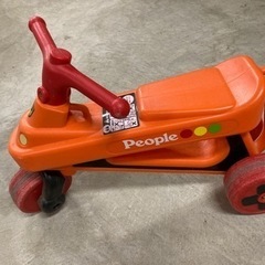 公園レーサー　乗用玩具　足けり三輪車
