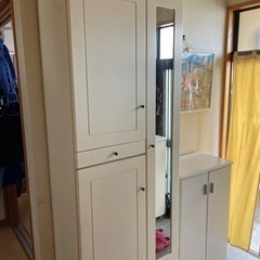 決まりました(*´꒳`*)下駄箱　大　鏡付き　白