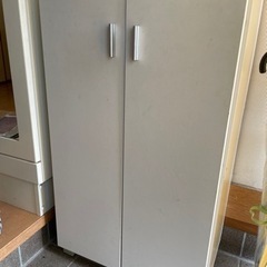 下駄箱①  足あり　白　7/31(日)本日中のお問合せで一時的に...