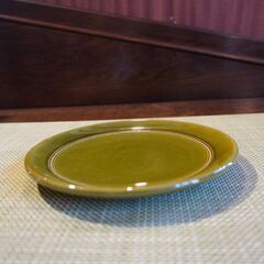 スウェーデンの陶器メーカーHoganas(ホガナス)社のデザートプレートです。ドットが並び深い色合いが存在感を放つsavoy(サヴォイ) デザートプレート。北欧食器らしい温かな雰囲気が魅力です♪CG151の画像