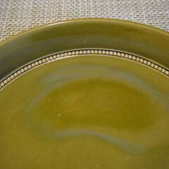 スウェーデンの陶器メーカーHoganas(ホガナス)社のデザートプレートです。ドットが並び深い色合いが存在感を放つsavoy(サヴォイ) デザートプレート。北欧食器らしい温かな雰囲気が魅力です♪CG151の画像