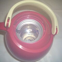 ★①象印魔法瓶1.05Ｌ（冷温両用）、②グロリア水冷ボトル8Lの画像