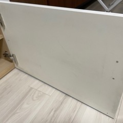 【お譲り先決まりました】イケア  テレビボードの画像