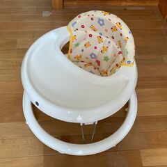 ベビー歩行器　ベビーウォーカー